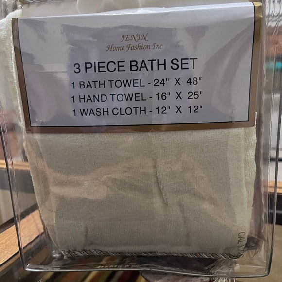 PM120223 Three Piece Embroidered Towel Set and Two Matching Shower Curtains - Picture 2 of 6